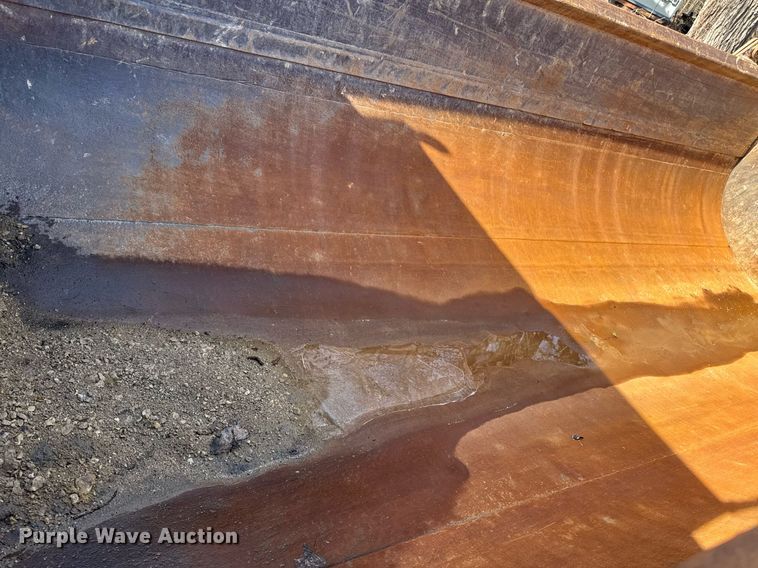 image for item EM3719 2003 Mack CV Series dump truck