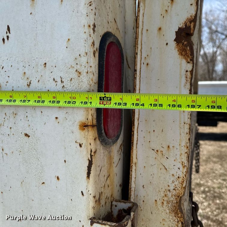 image for item EM3719 2003 Mack CV Series dump truck