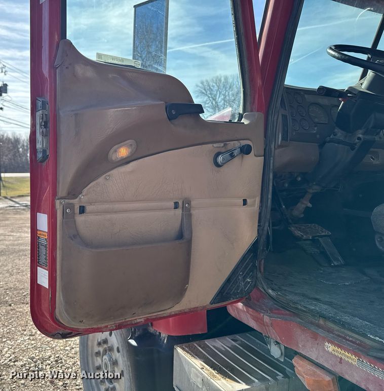 image for item EM3719 2003 Mack CV Series dump truck