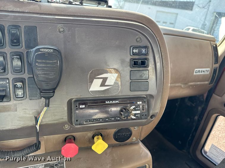 image for item EM3719 2003 Mack CV Series dump truck