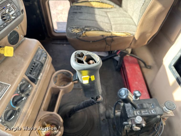 image for item EM3719 2003 Mack CV Series dump truck