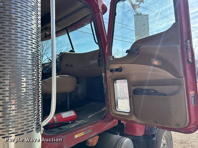 image for item EM3719 2003 Mack CV Series dump truck