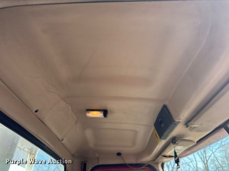 image for item EM3719 2003 Mack CV Series dump truck