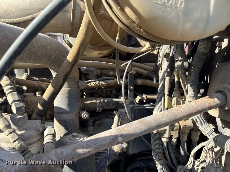 image for item EM3719 2003 Mack CV Series dump truck