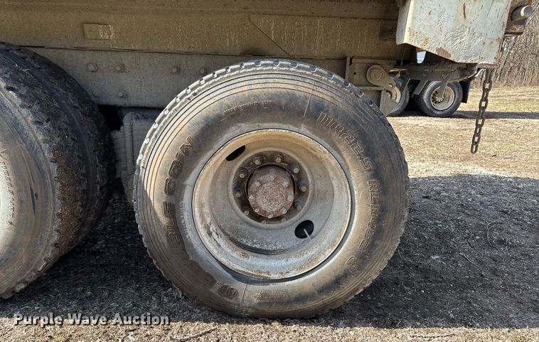 image for item EM3719 2003 Mack CV Series dump truck