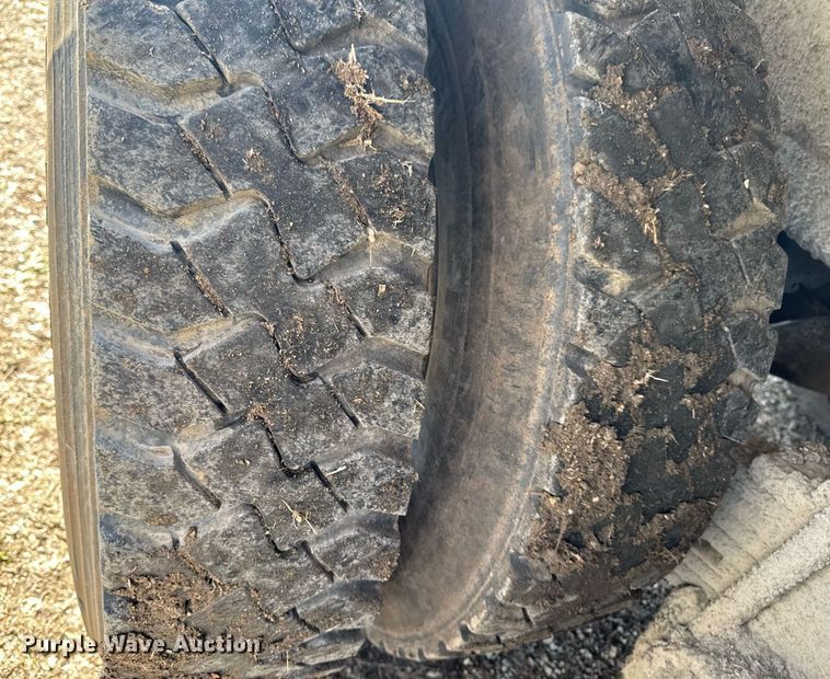 image for item EM3719 2003 Mack CV Series dump truck