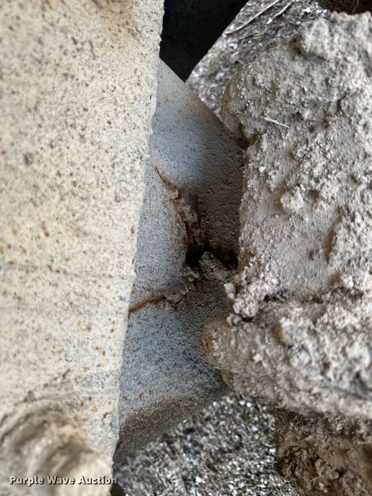 image for item EM3719 2003 Mack CV Series dump truck