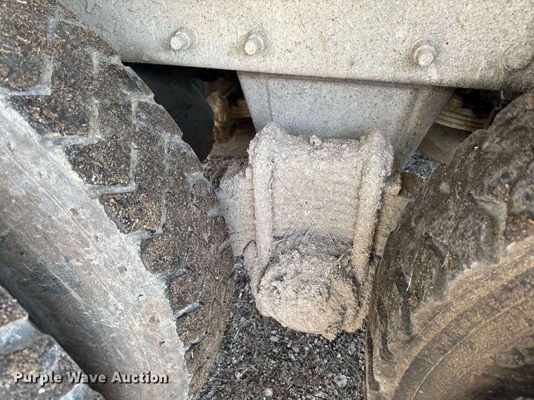 image for item EM3719 2003 Mack CV Series dump truck