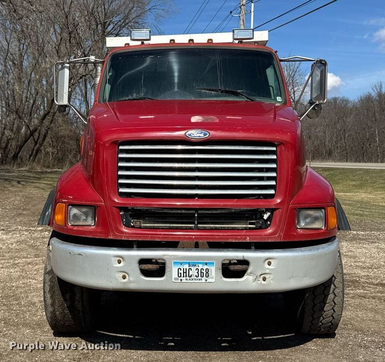 image for item EM3720 1997 Ford LT8513 dump truck