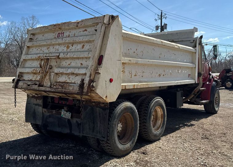 image for item EM3720 1997 Ford LT8513 dump truck