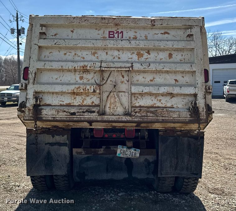 image for item EM3720 1997 Ford LT8513 dump truck