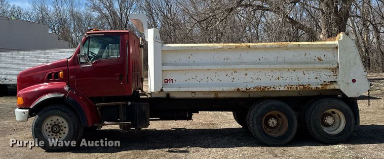 image for item EM3720 1997 Ford LT8513 dump truck