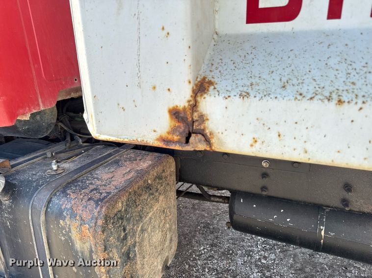 image for item EM3720 1997 Ford LT8513 dump truck