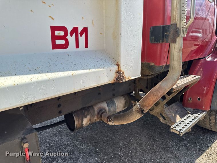 image for item EM3720 1997 Ford LT8513 dump truck