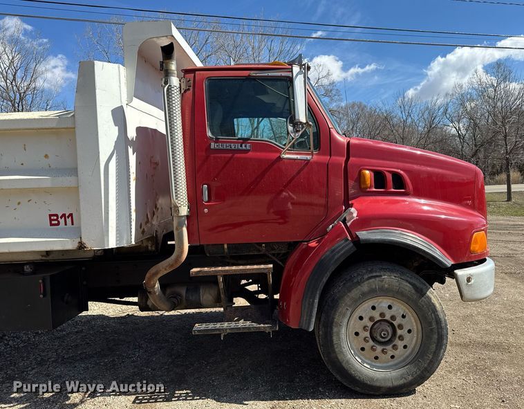 image for item EM3720 1997 Ford LT8513 dump truck