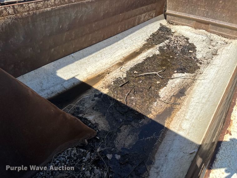 image for item EM3720 1997 Ford LT8513 dump truck