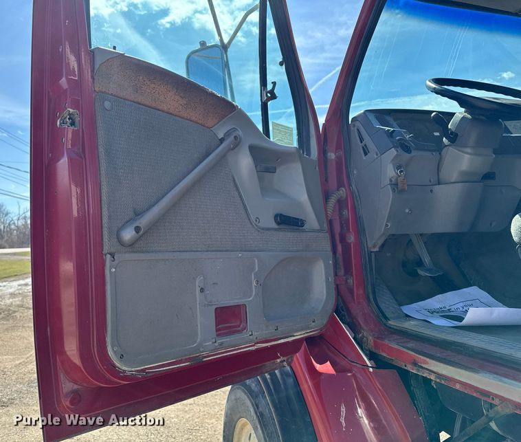 image for item EM3720 1997 Ford LT8513 dump truck