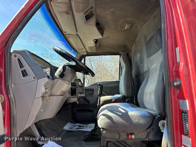 image for item EM3720 1997 Ford LT8513 dump truck