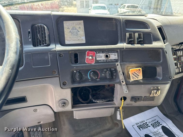 image for item EM3720 1997 Ford LT8513 dump truck