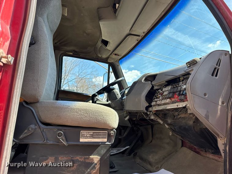 image for item EM3720 1997 Ford LT8513 dump truck