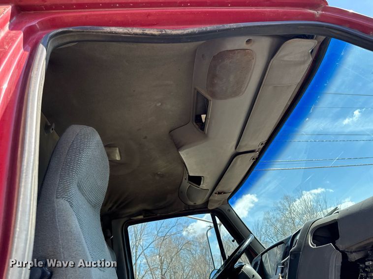 image for item EM3720 1997 Ford LT8513 dump truck