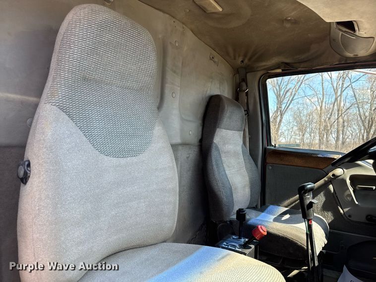 image for item EM3720 1997 Ford LT8513 dump truck