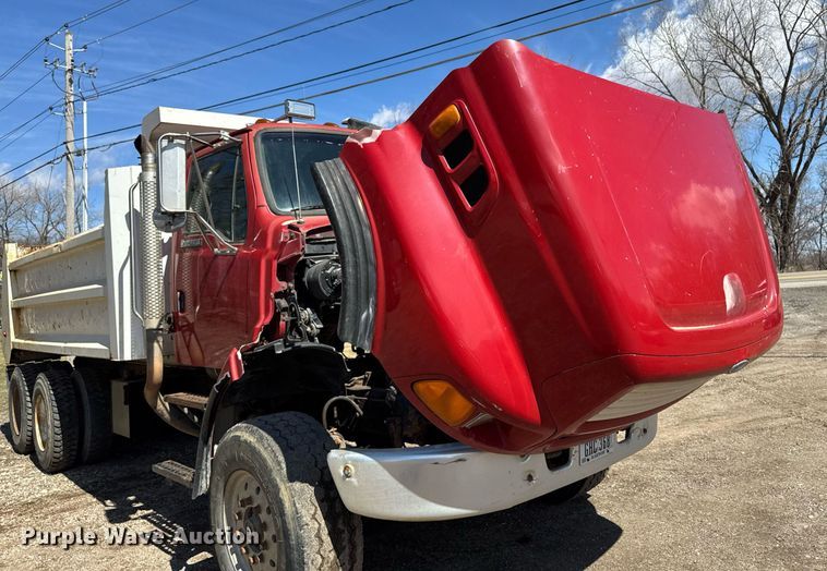 image for item EM3720 1997 Ford LT8513 dump truck