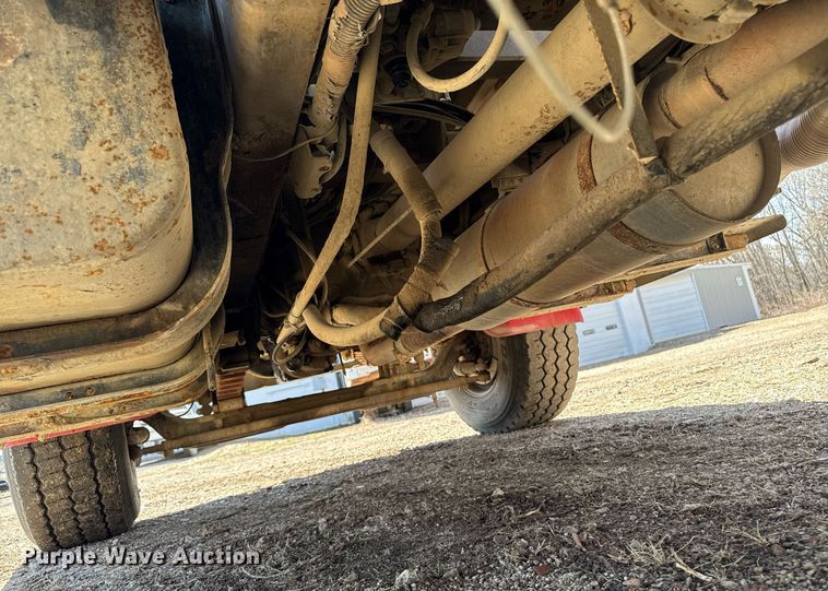 image for item EM3722 2000 Freightliner FL80 dump truck