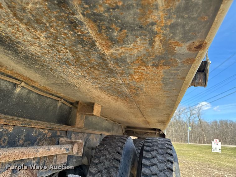 image for item EM3722 2000 Freightliner FL80 dump truck