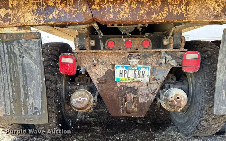 image for item EM3722 2000 Freightliner FL80 dump truck