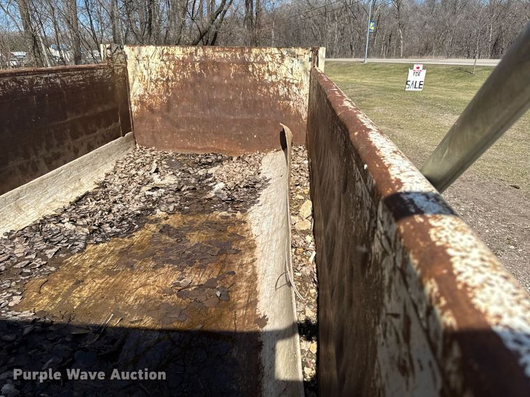 image for item EM3722 2000 Freightliner FL80 dump truck