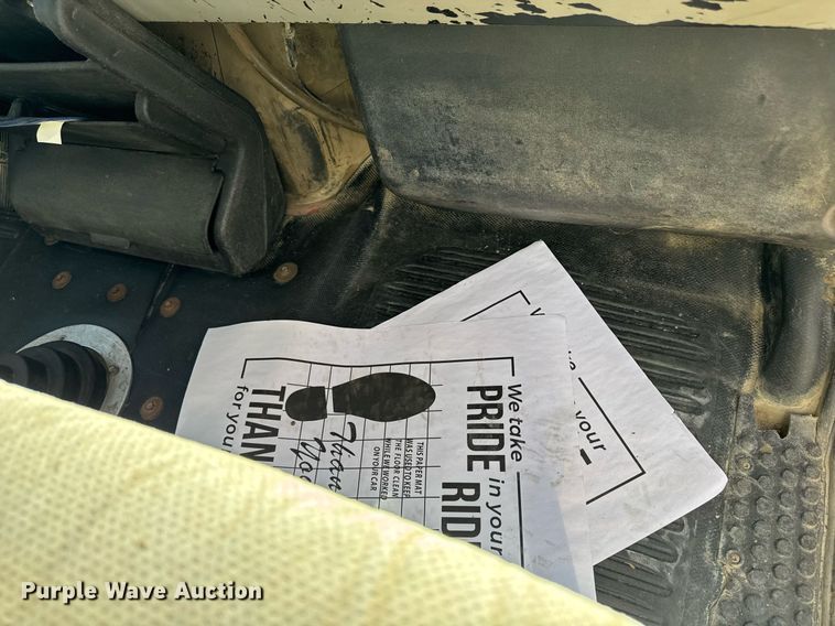 image for item EM3722 2000 Freightliner FL80 dump truck