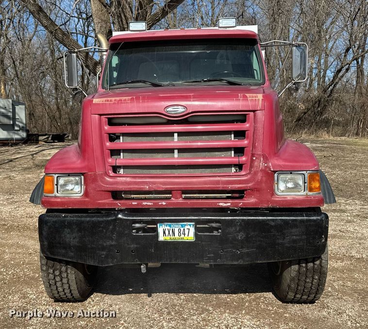 image for item EM3724 2000 Sterling  L8511 dump truck
