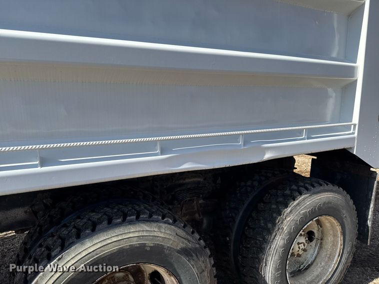 image for item EM3724 2000 Sterling  L8511 dump truck