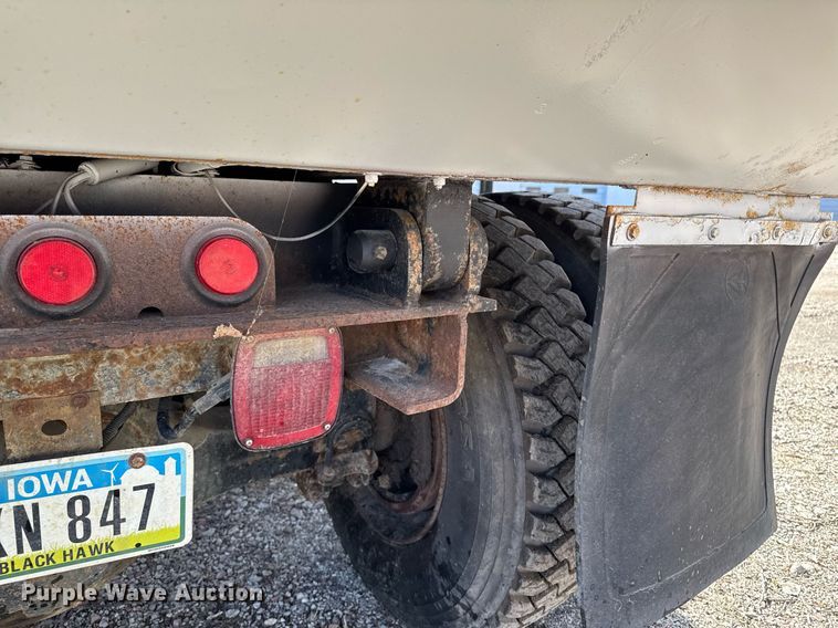 image for item EM3724 2000 Sterling  L8511 dump truck