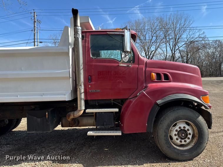 image for item EM3724 2000 Sterling  L8511 dump truck