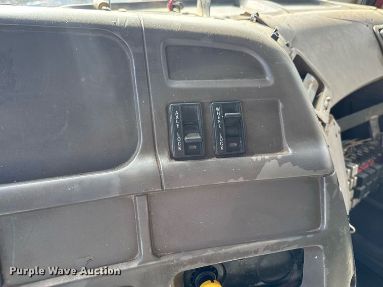 image for item EM3724 2000 Sterling  L8511 dump truck