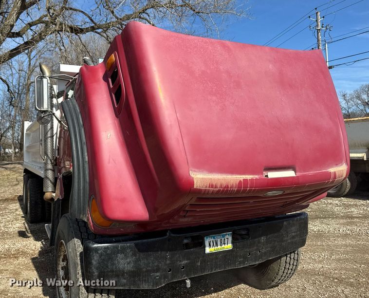 image for item EM3724 2000 Sterling  L8511 dump truck