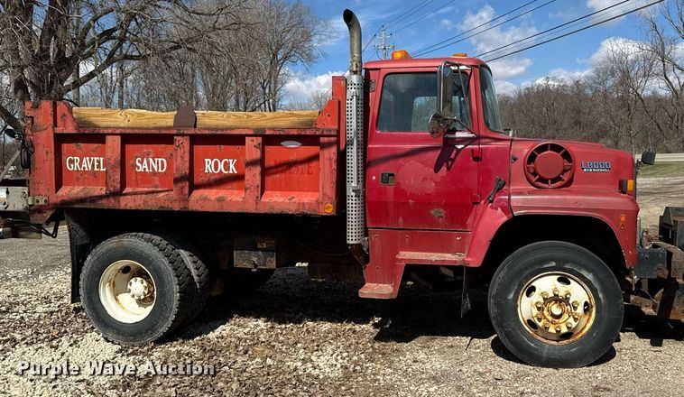 image for item EM3725 1994 Ford LN8000 dump truck