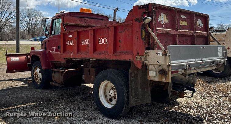 image for item EM3725 1994 Ford LN8000 dump truck