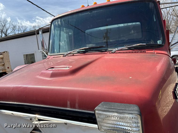 image for item EM3725 1994 Ford LN8000 dump truck