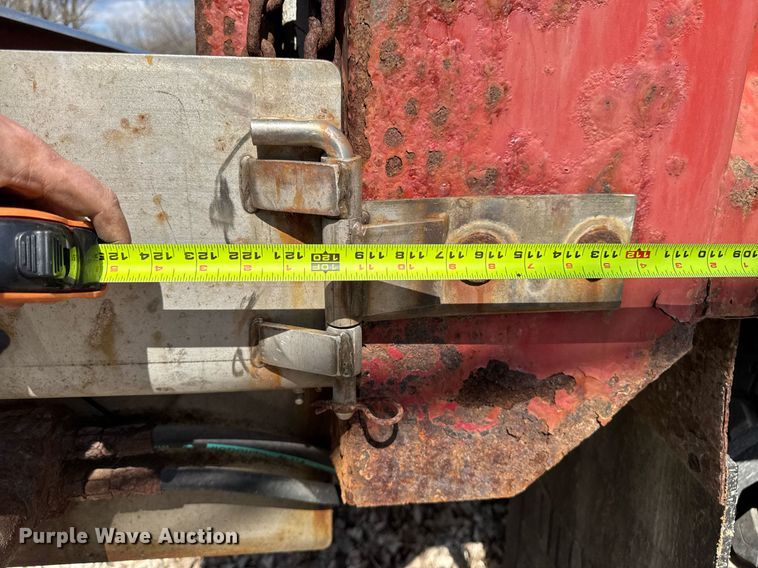 image for item EM3725 1994 Ford LN8000 dump truck