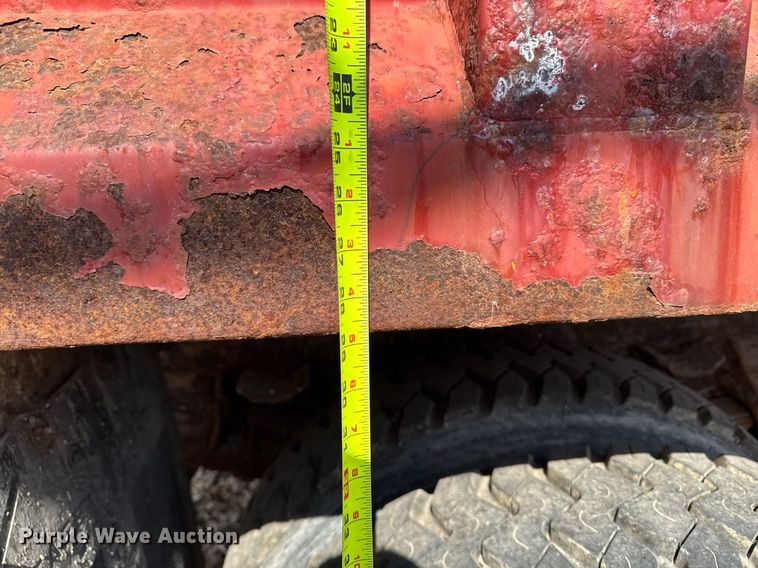 image for item EM3725 1994 Ford LN8000 dump truck