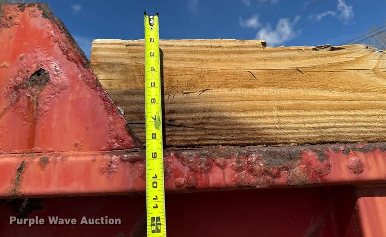 image for item EM3725 1994 Ford LN8000 dump truck