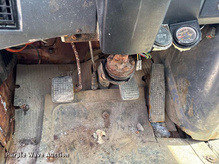 image for item EM3725 1994 Ford LN8000 dump truck