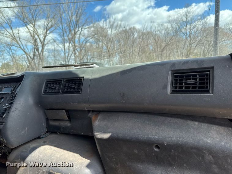 image for item EM3725 1994 Ford LN8000 dump truck