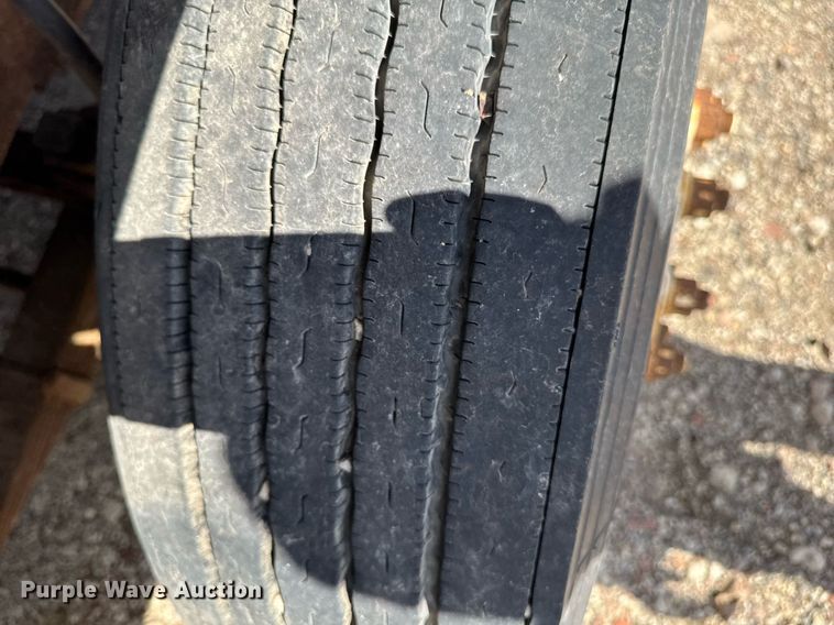 image for item EM3725 1994 Ford LN8000 dump truck