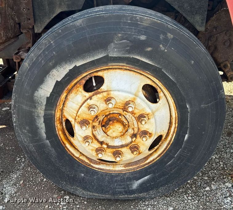 image for item EM3725 1994 Ford LN8000 dump truck