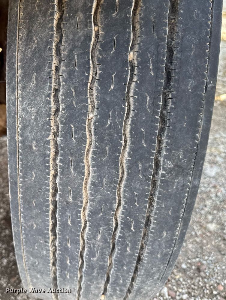 image for item EM3725 1994 Ford LN8000 dump truck