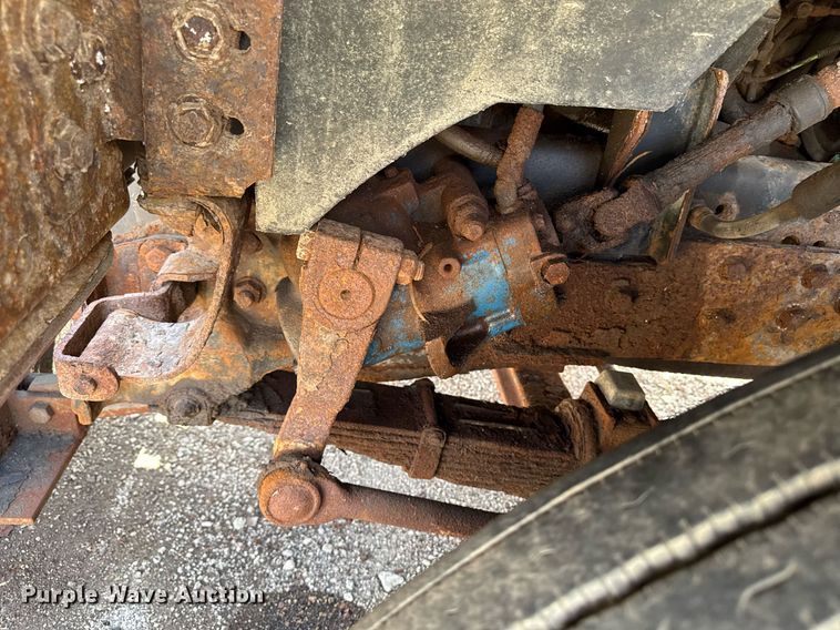 image for item EM3725 1994 Ford LN8000 dump truck